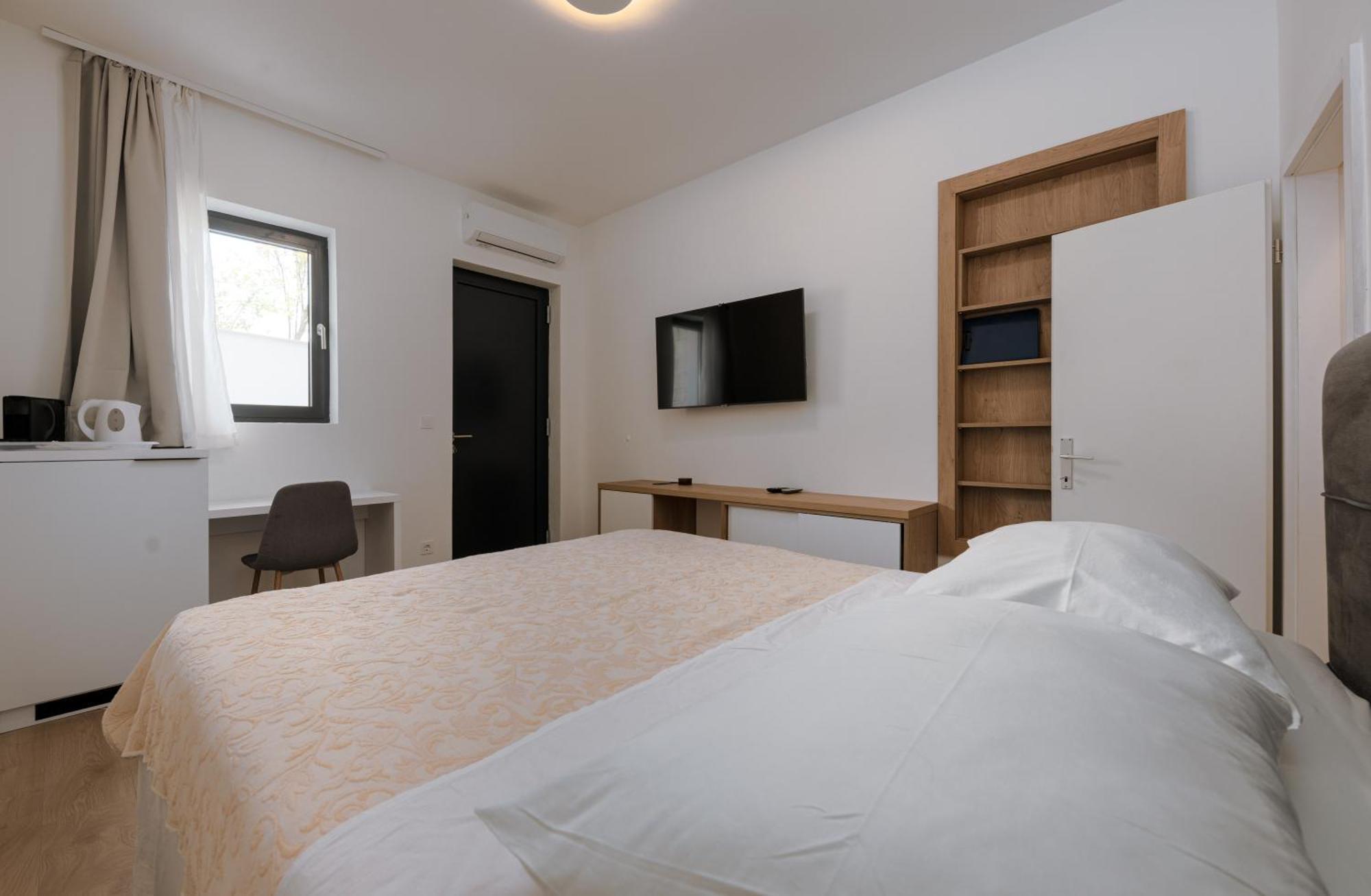 Villa Senzen Baska Voda Room photo